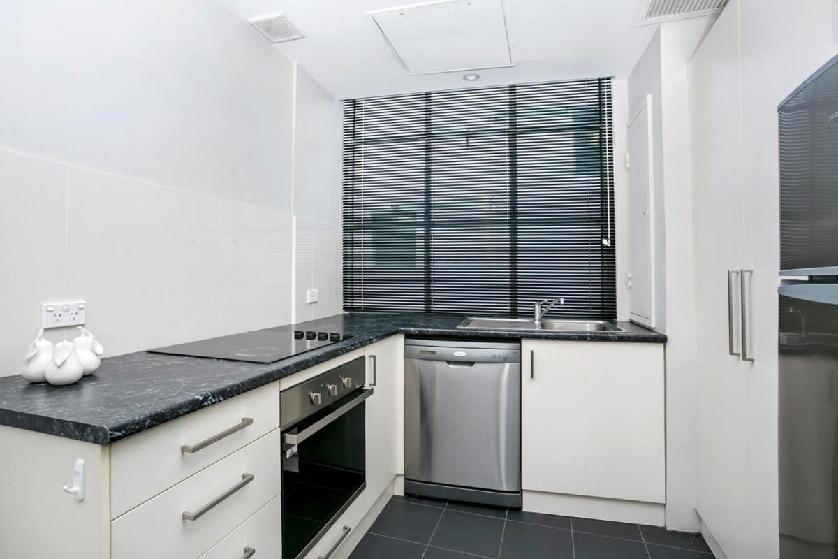 Cld01 - 1 Bedroom Unit - Bridge Street, Cbd * Sydney